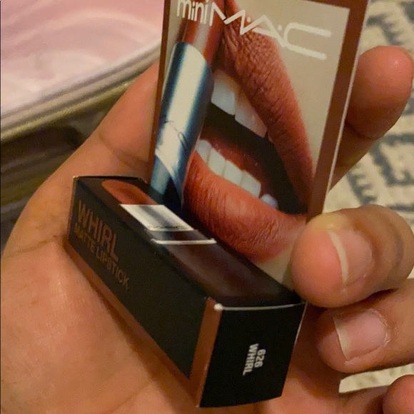 MAC mini lipstick in WHIRL Kylie Jenner lipstick - Picture 5 of 5